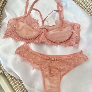 LINGERIE SET